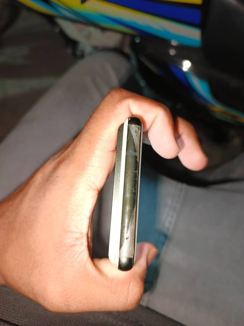 Google Pixel 6 4