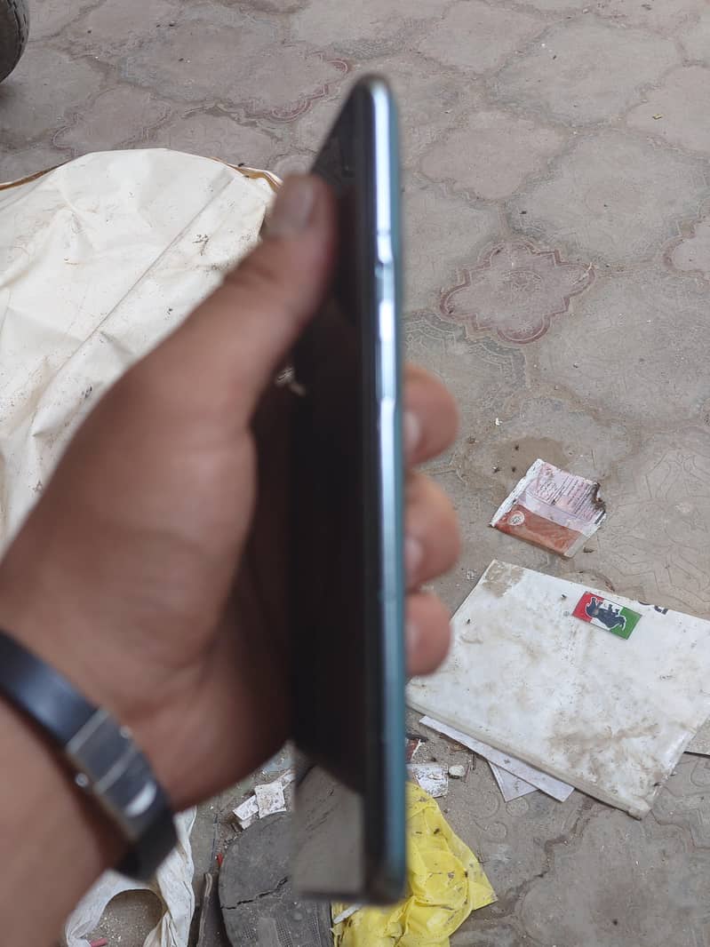 One Plus 9 Pro 4