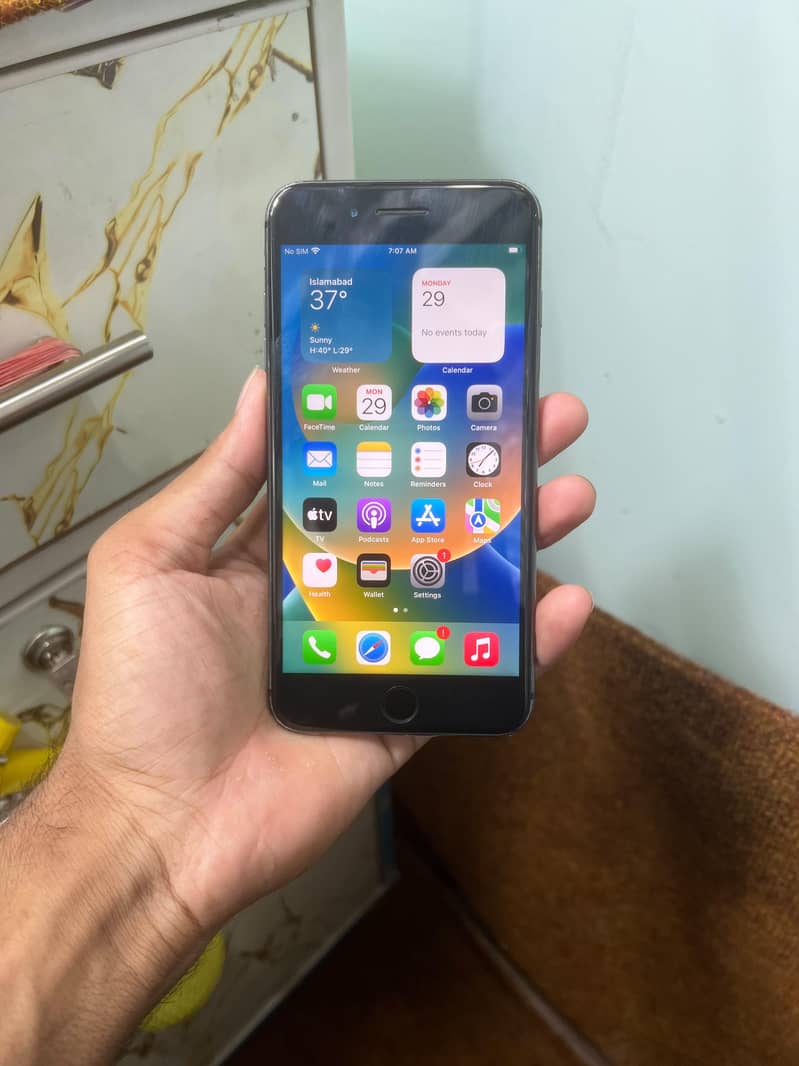 Apple iPhone 8 Plus 2