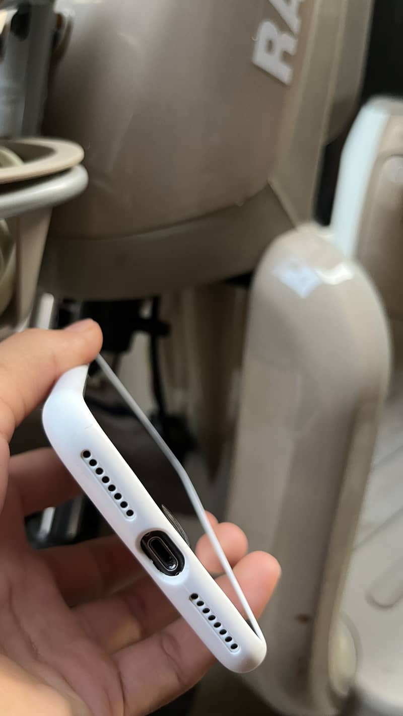 Apple iPhone 7 Plus 2