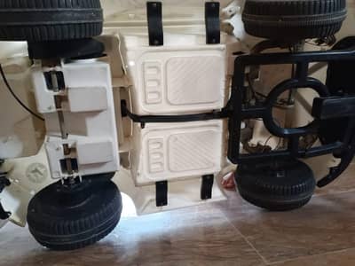 12000  running electric car