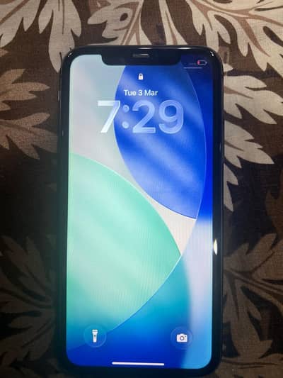 Apple iPhone 11