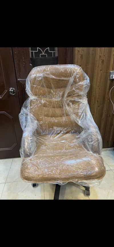 Office chair / executive chair / boss chair / computer chair