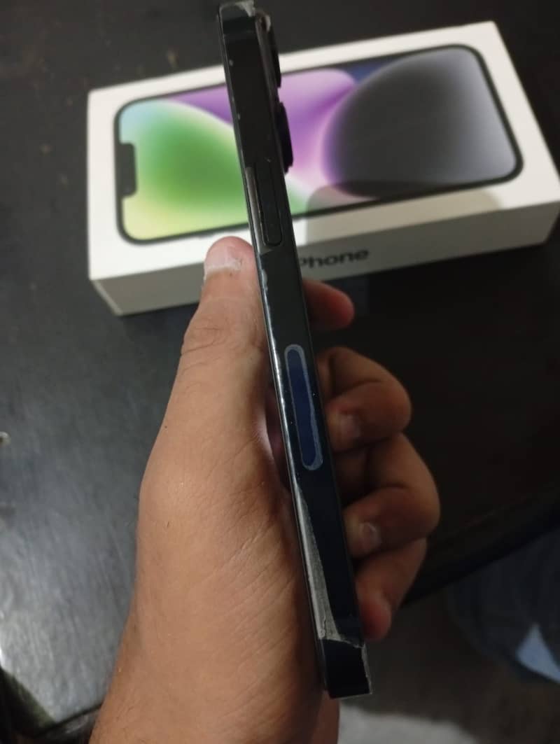 Apple iPhone 14 2