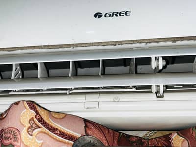 Gree ac1ton  urgent sale