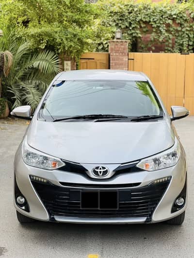 Toyota Yaris 2022 1.5 Full option Push Start