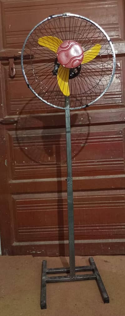 Brand New Heavy Duty Stand Fan - 24 Inch Iron Bracket Fan