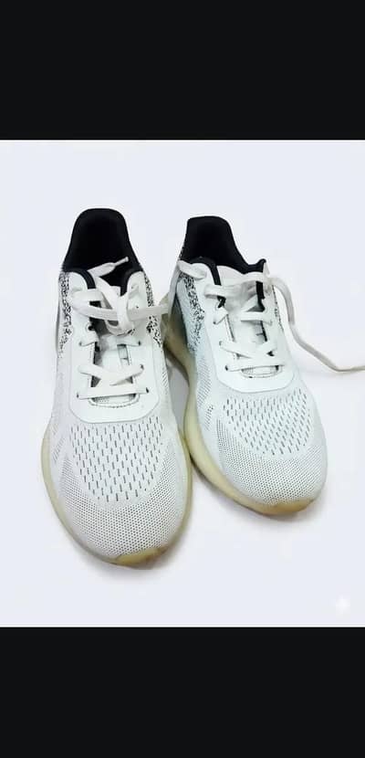 One Degree Sneakers. Size 45