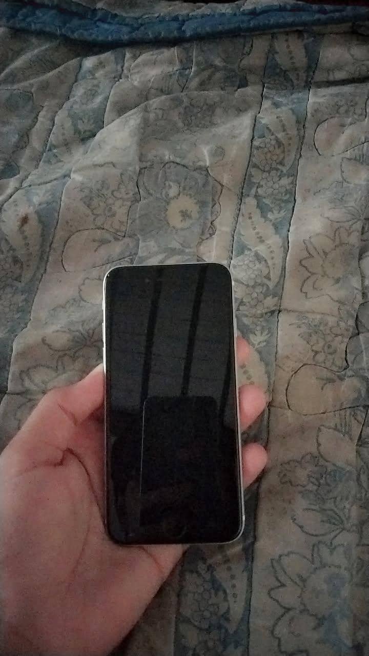 Apple iPhone SE exchange with iphone 2