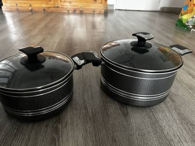 Cooking pots