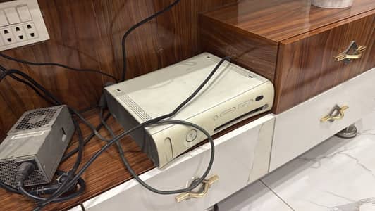 Xbox 360 Allmost New 03029615861