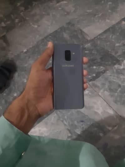 Samsung Mobile A8 exchange posibal