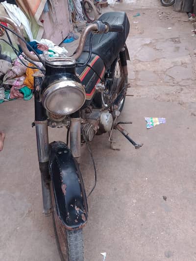 HONDA 82