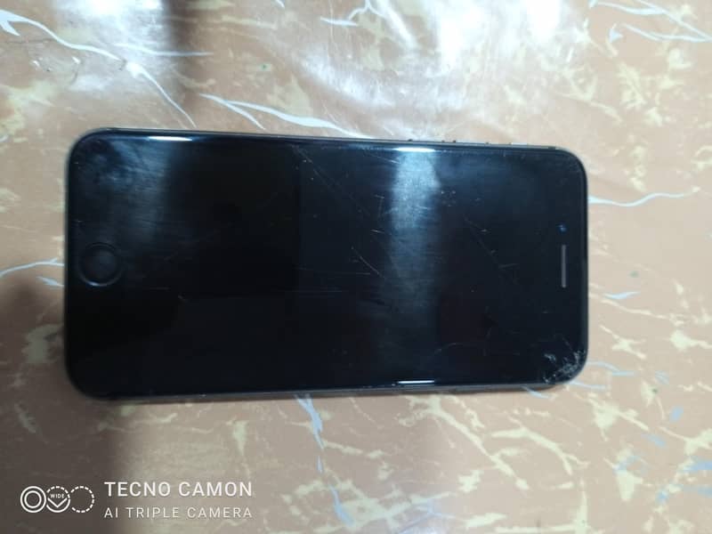 Apple iPhone 8 1