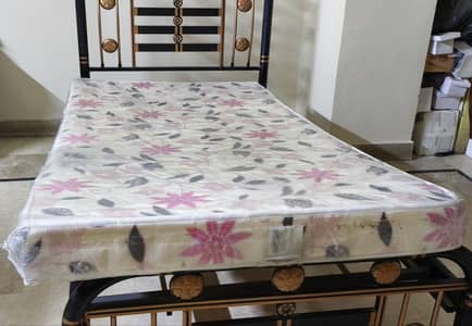 single iron bed with medicated mattress
