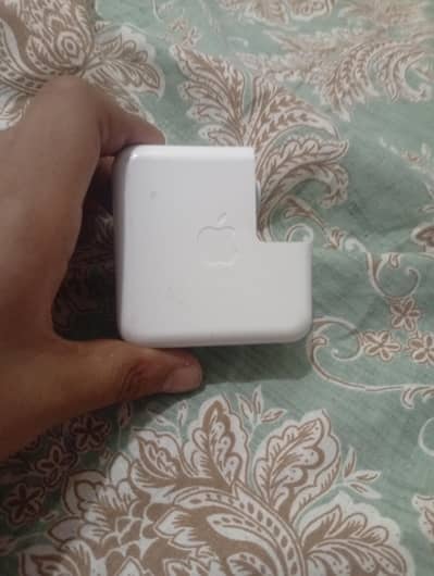 apple mac book adapter