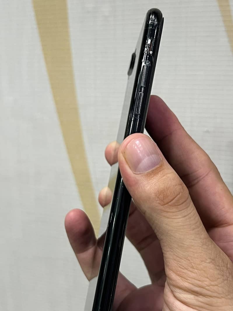 Apple iPhone 7 Plus 3