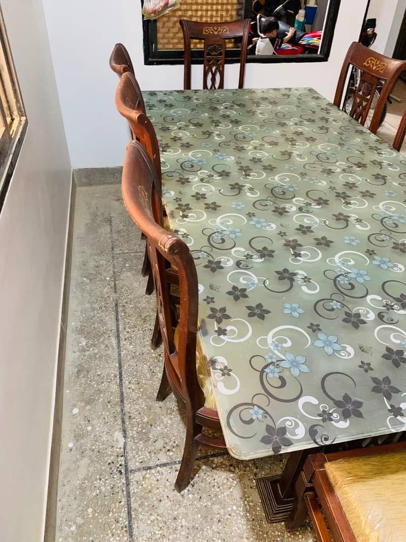 8 sitters dining table 4