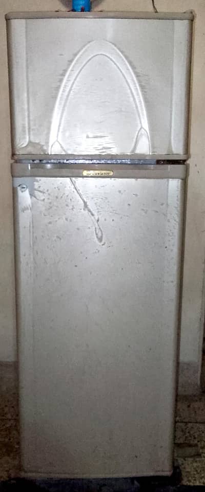 Urgent sale Dawlance fridge| 100% working| reasonable price|