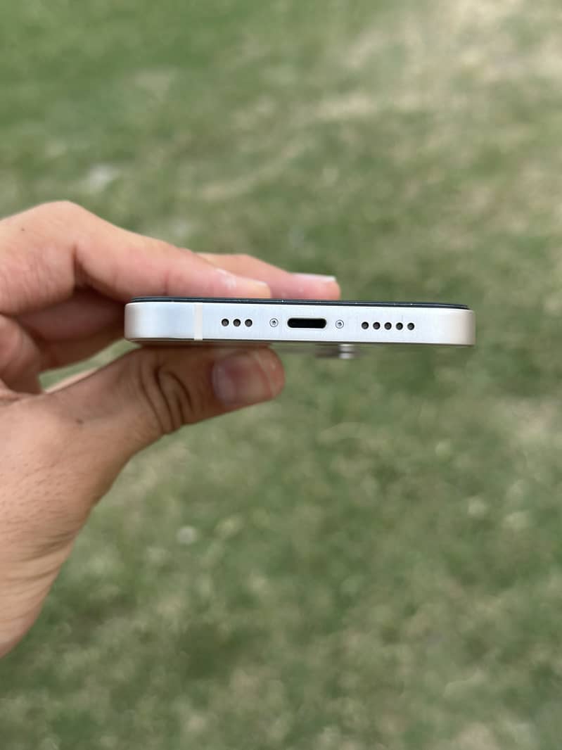 Apple iPhone 12 3