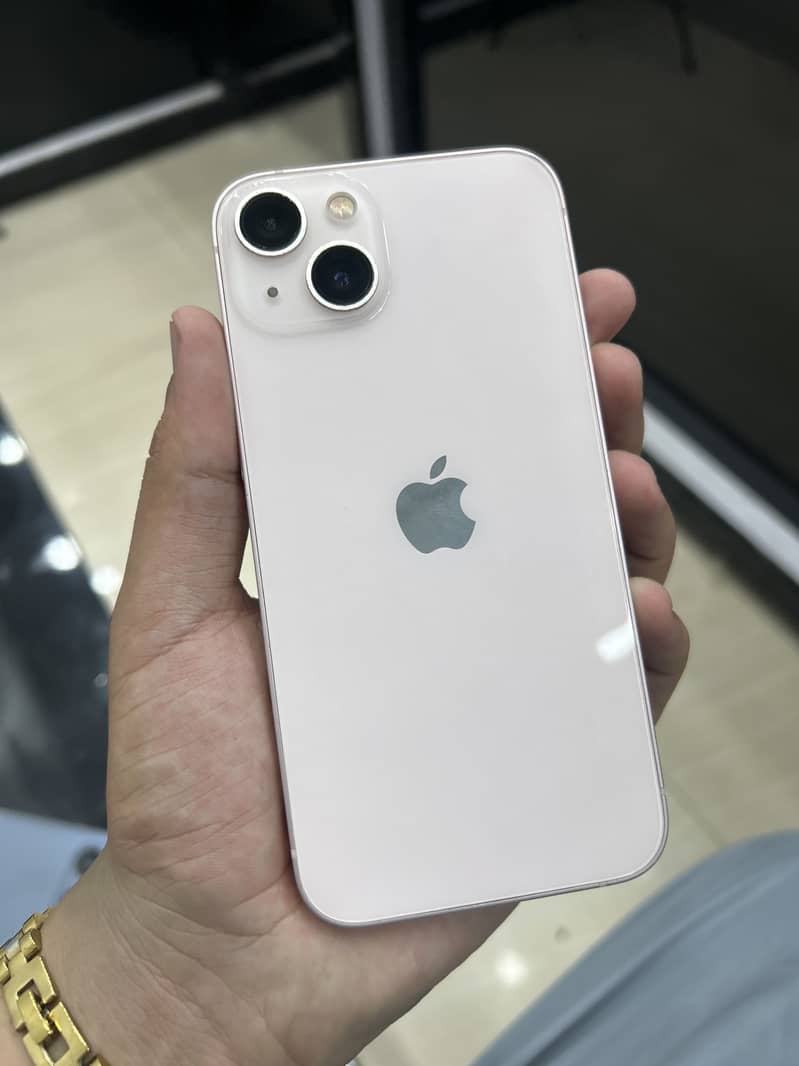 Apple iPhone 13 0
