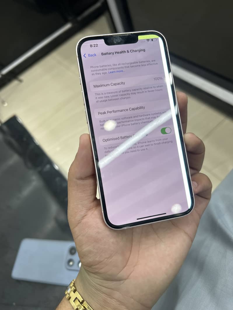 Apple iPhone 13 4