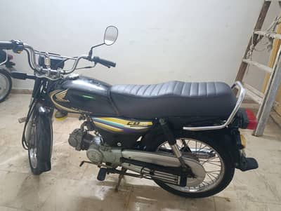 Honda CD 70 2015 – Black – 1st Owner – Fully Genuine – Sealed Engine