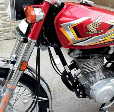 Honda CG 125 2026 only 4100km driven 1st Owner