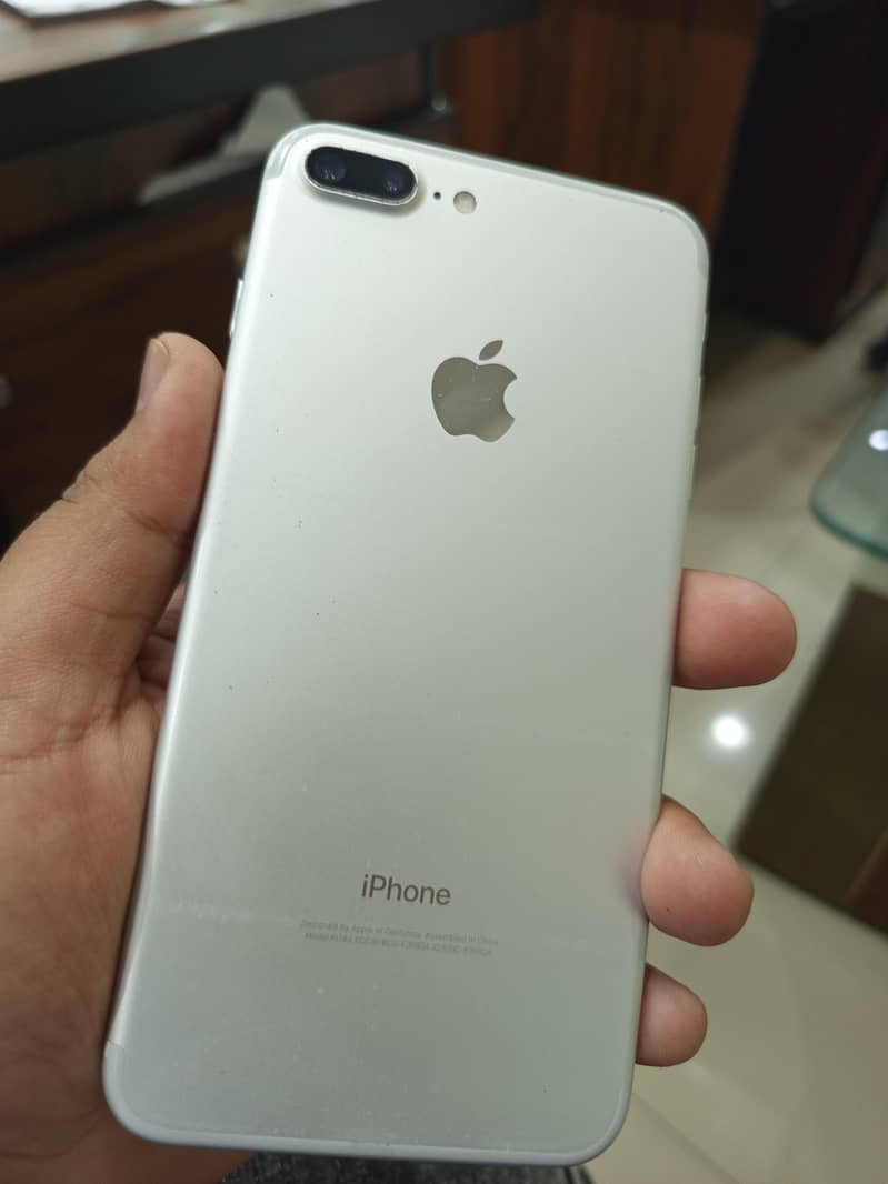Apple iPhone 7 Plus 0