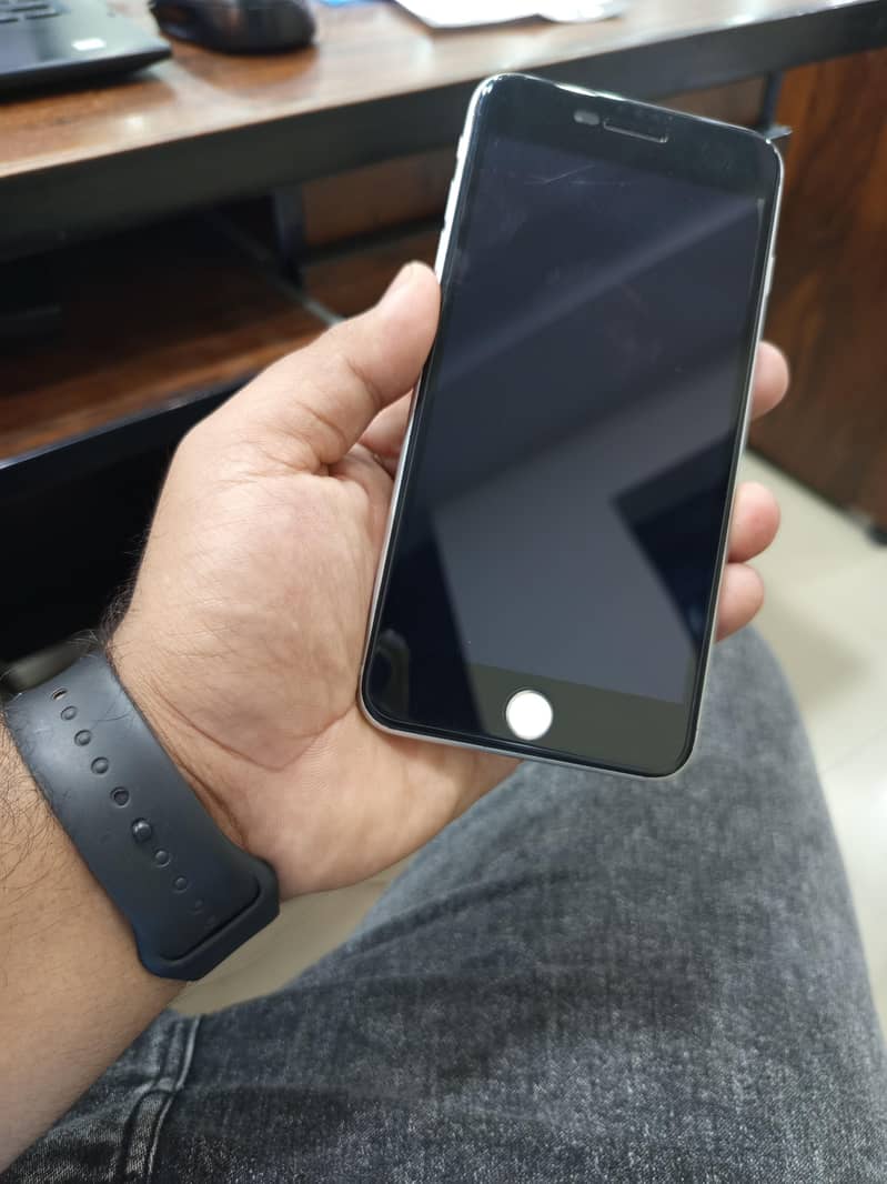 Apple iPhone 7 Plus 3