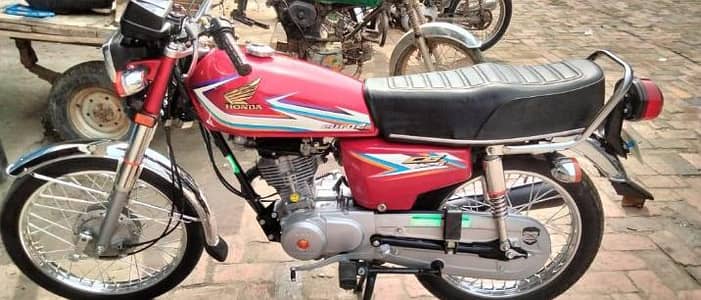 Honda CG 125 2016 model urgent for sale Pakistan