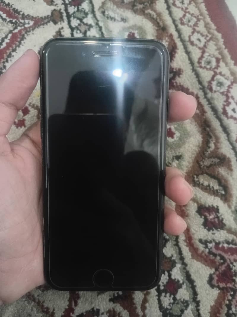 Apple iPhone 7 1