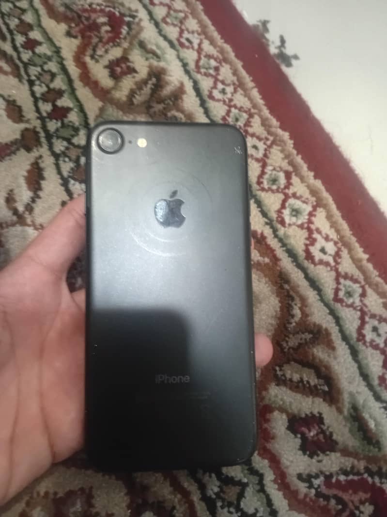 Apple iPhone 7 2