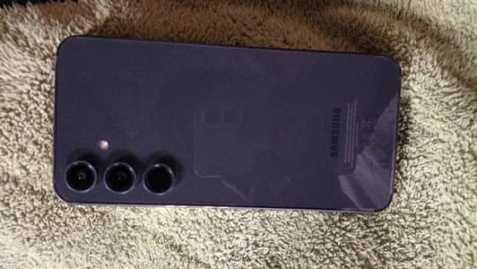 Samsung Mobile S24 fE