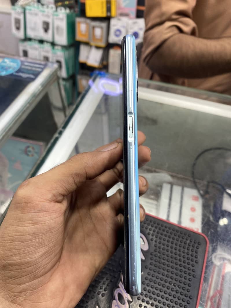 OPPO A76 4
