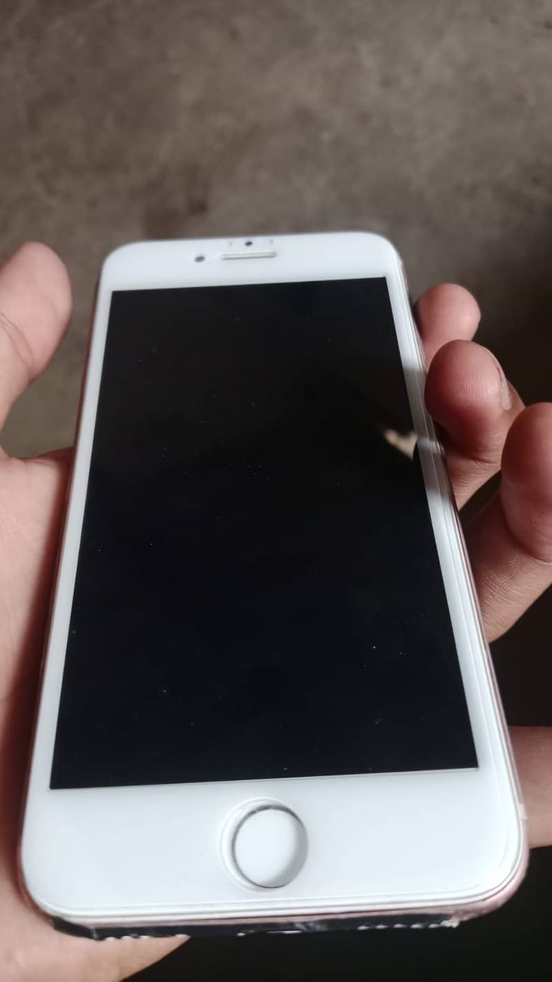 Apple iPhone 8 3