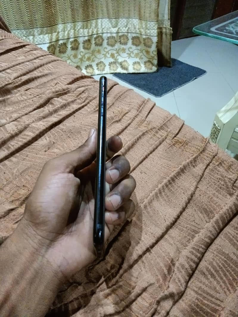 Apple iPhone 7 Plus 1