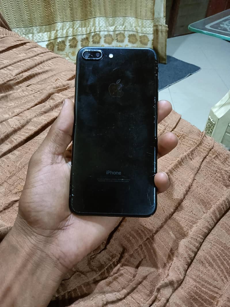 Apple iPhone 7 Plus 2