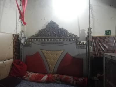 bed for sale in lahore achi condition hai