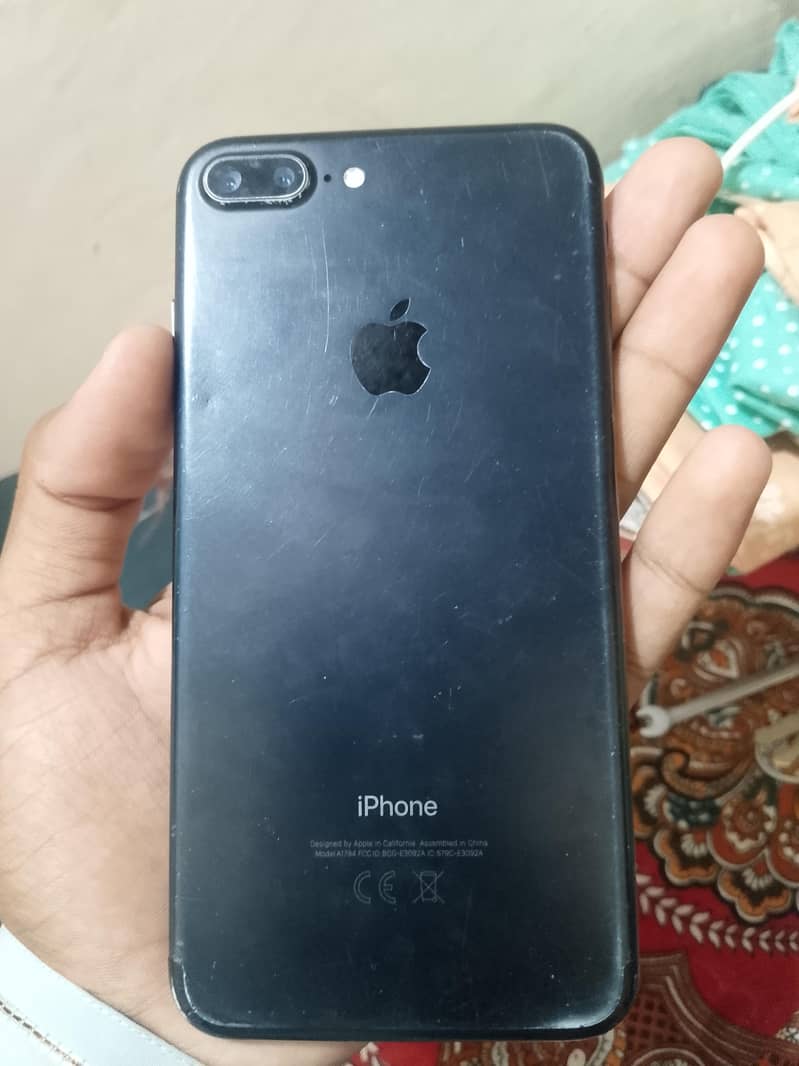 Apple iPhone 7 Plus 1