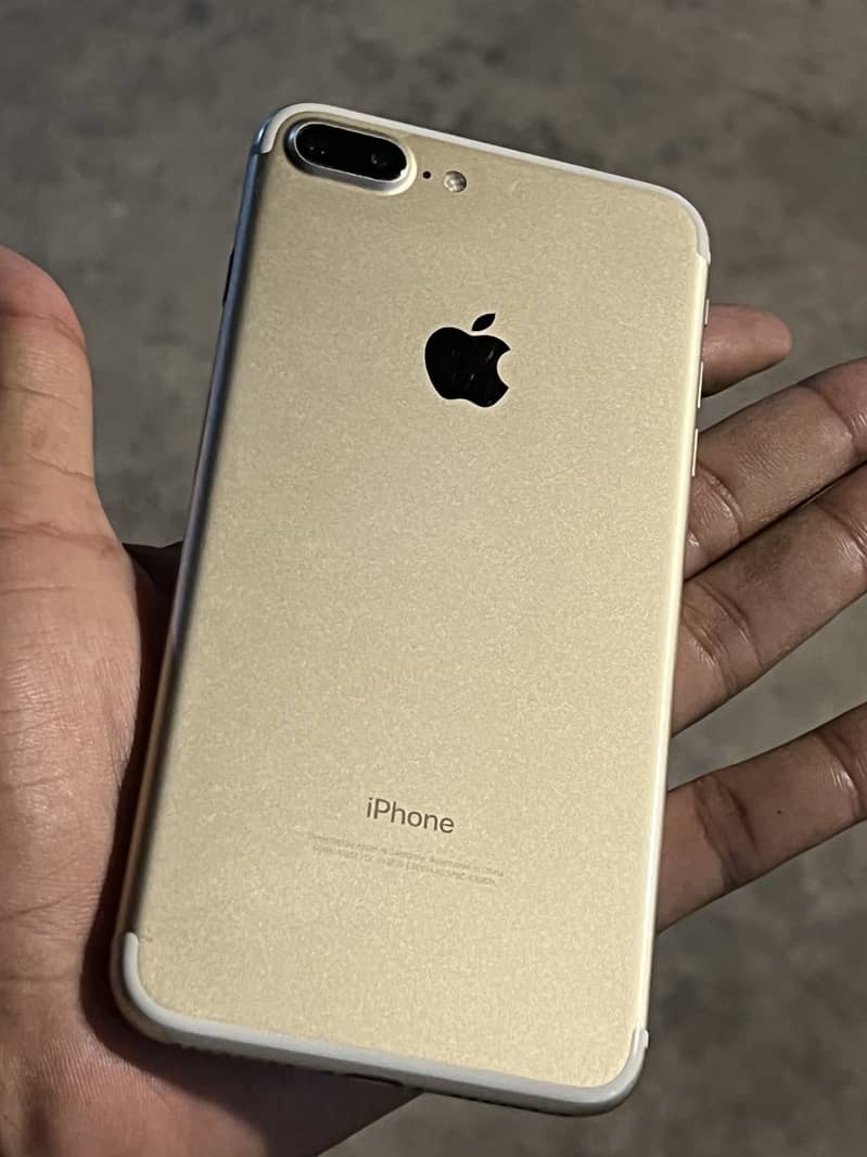 Apple iPhone 7 Plus 0