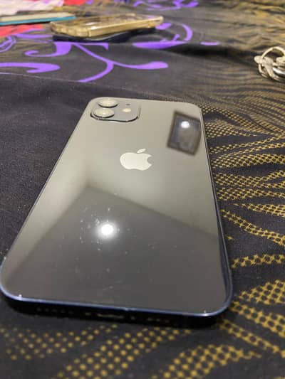 Apple iPhone 12