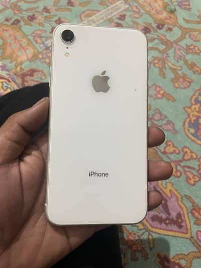 Apple iPhone XR