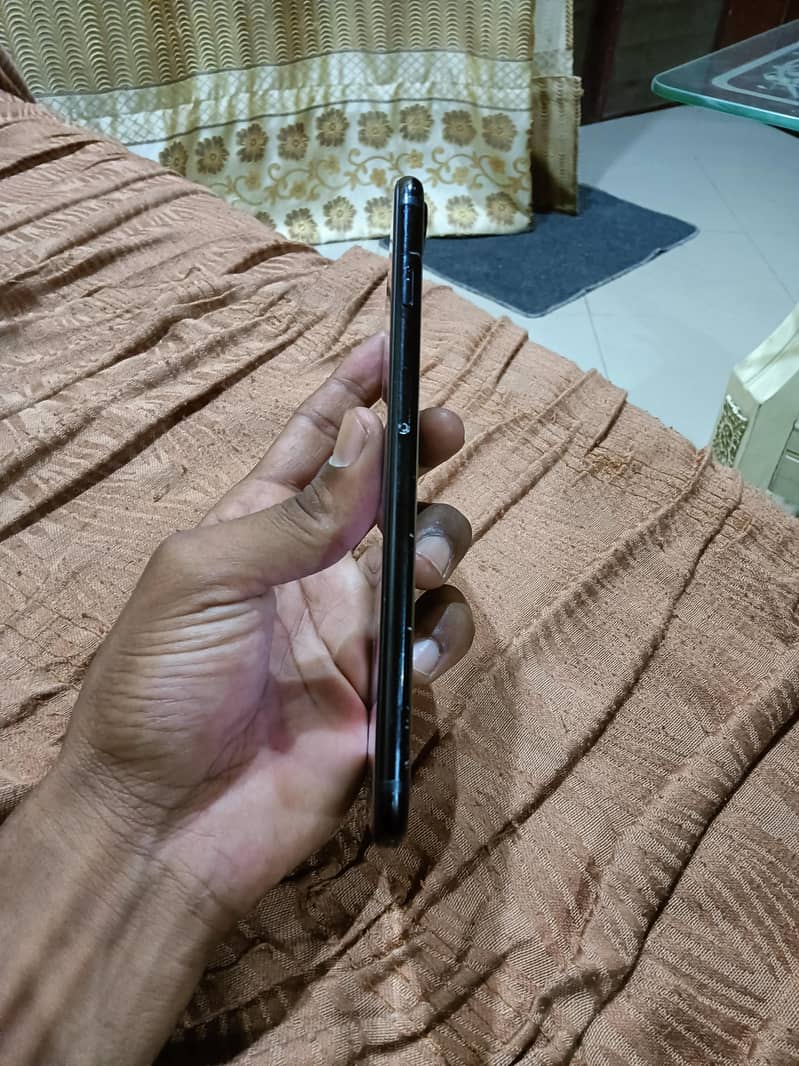 Apple iPhone 7 Plus 2