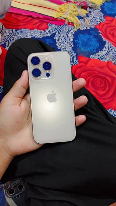 Apple iPhone 16 Pro