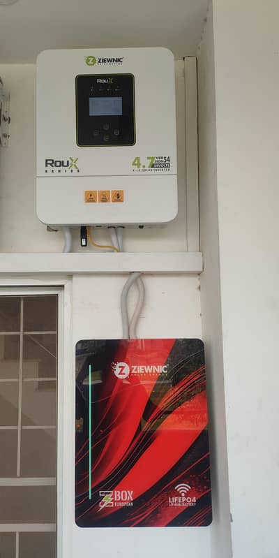 Ziewnic Roux 4.7kw + ZBox 24v 100 LiFePO4