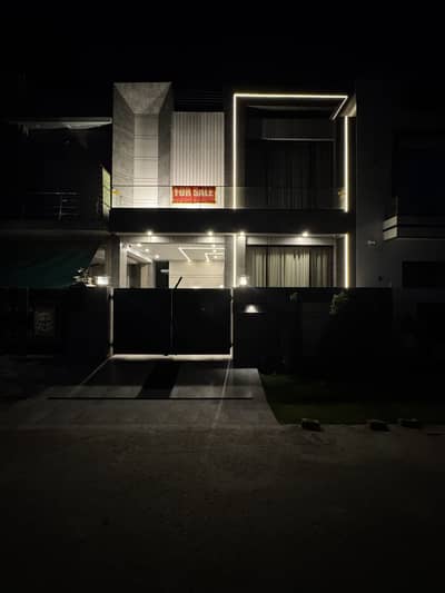 BRNAD NEW 5 MARLA HOUSE FOR SALE DHA 9 TOWN