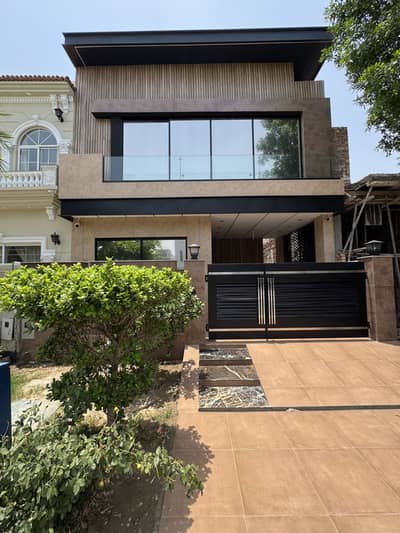 BRAND NEW 5 MARLA HOUSE FOR SALE DHA 9 TOWN