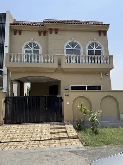 LIKE A BRAND NEW 5 MARLA HOUSE FOR SALE (VERY REASONABLE PRICE)