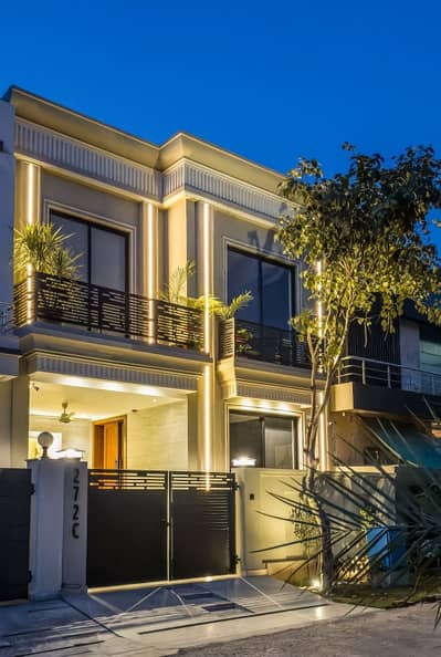 BRAND NEW 5 MARLA HOUSE FOR SALE 9 TOWN